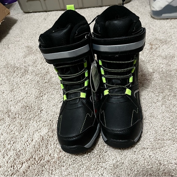 NWT Kids Totes Snow Boots 12M - Picture 3 of 8